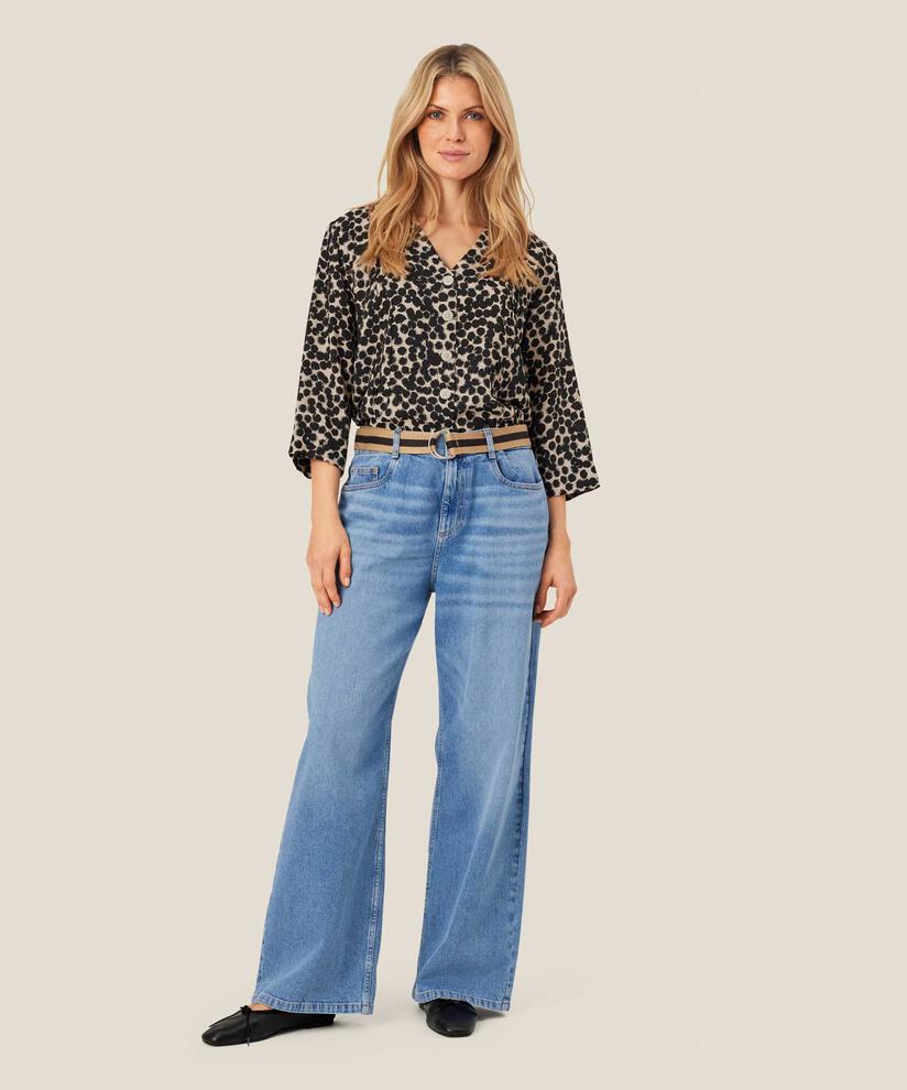 Rebia Belt, Safari